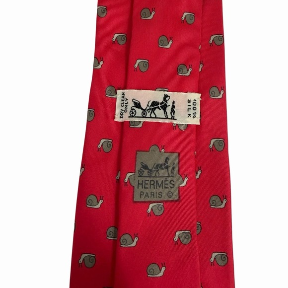 Hermes Men's Tie Snails Red & Gray Satin Silk 7207 UA 3.25